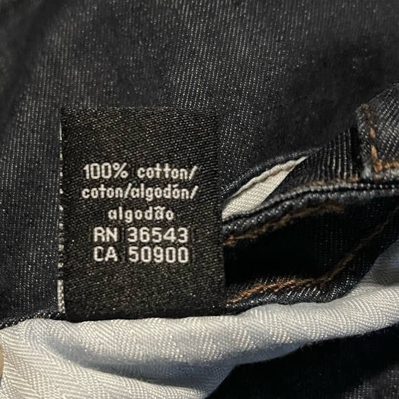 Calvin Klein denim shorts - Picture 6 of 6